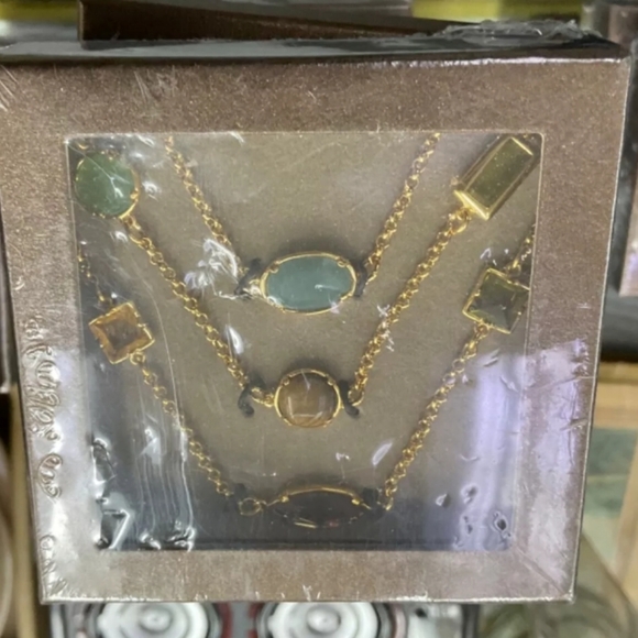 Carolee Wholesale from an estate * See pictures 😊 - Picture 3 of 16